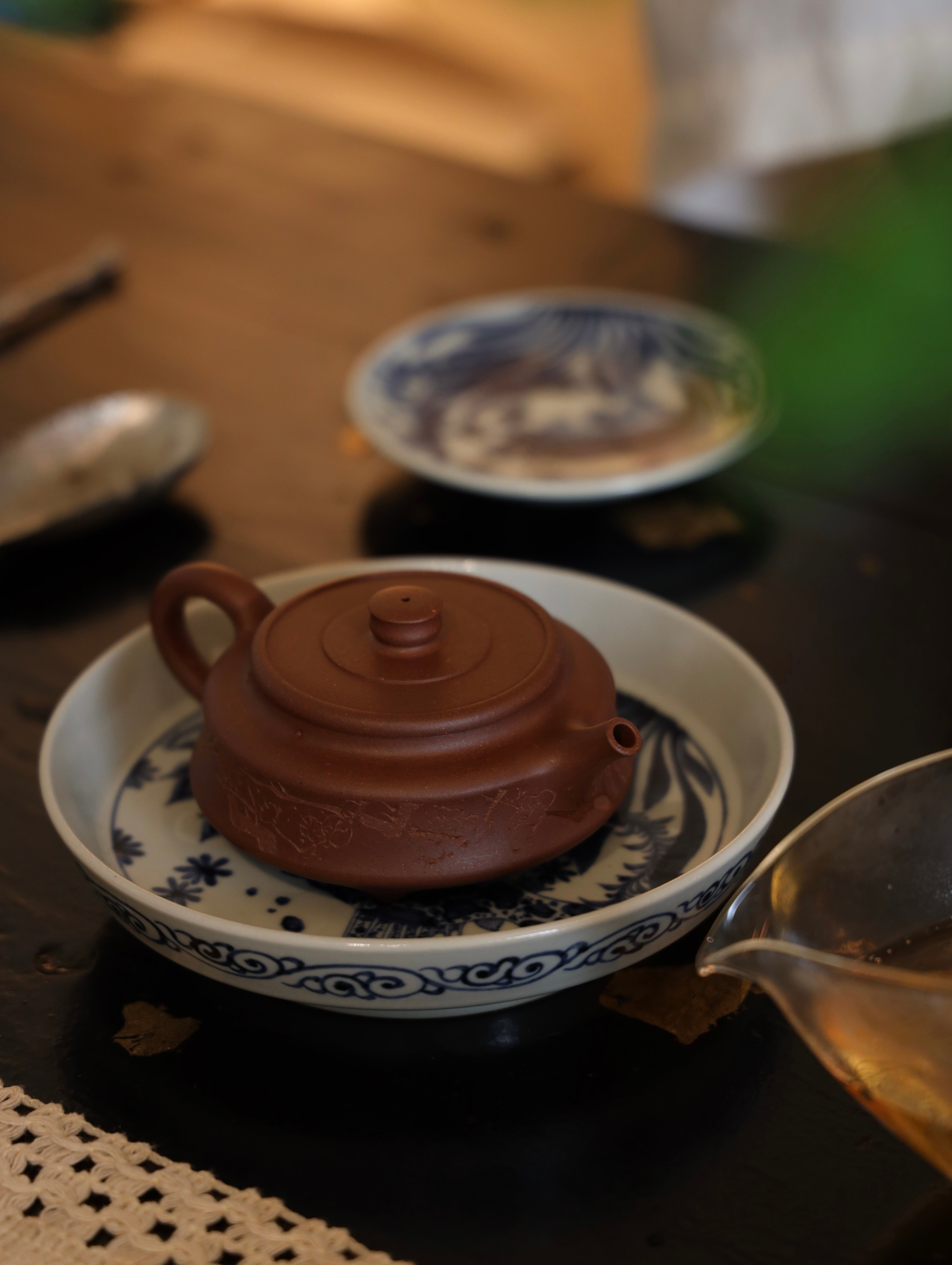 Yuan‑Style Blue & White Fish‑Algae Teapot Tray